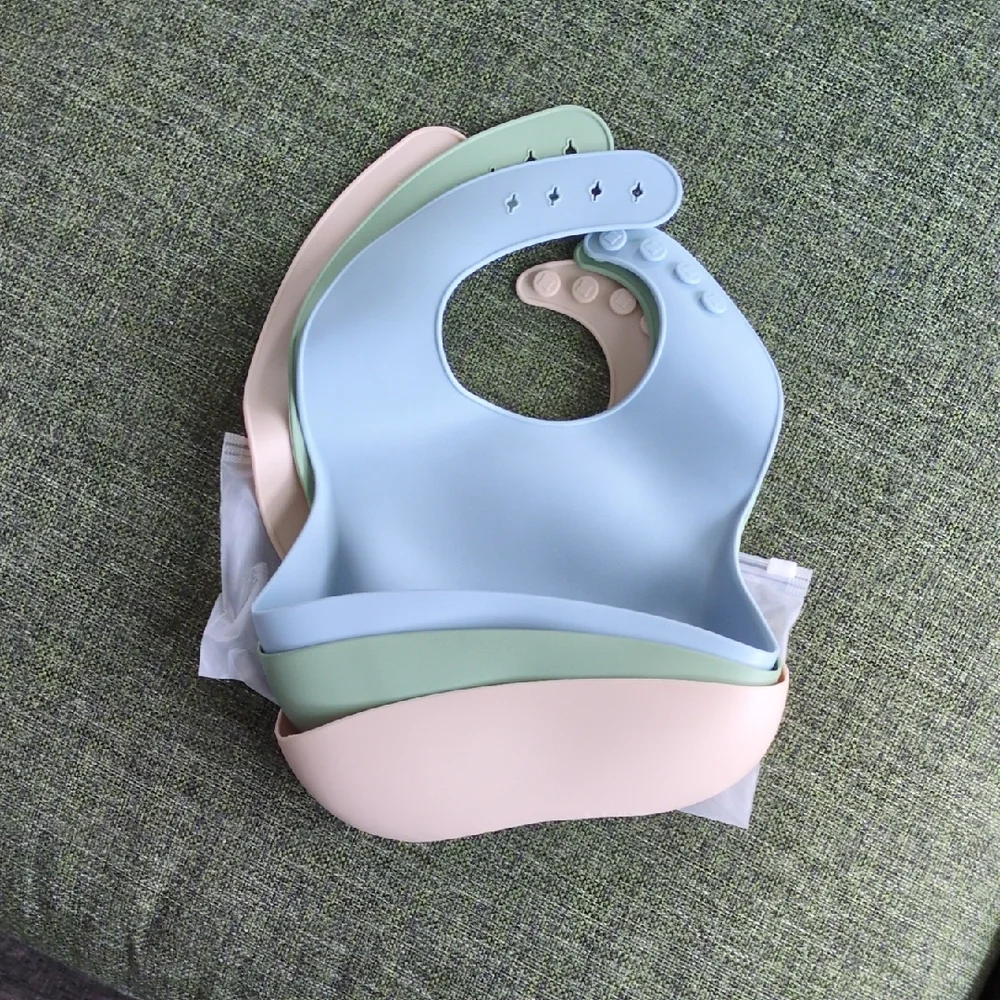 Set of 3 Silicone Baby Bibs in Pastel Colors